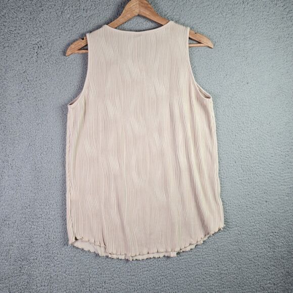Lillusory Womens Tank Top M Beige Pleated Textured Stretch Soft Layering New - Picture 12 of 12